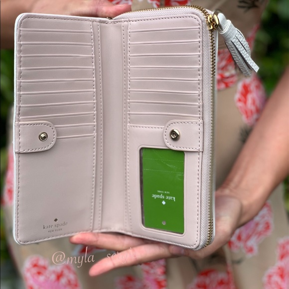 Kate Spade Brigitta Large Cream Wallet Wristlet - Picture 4 of 7